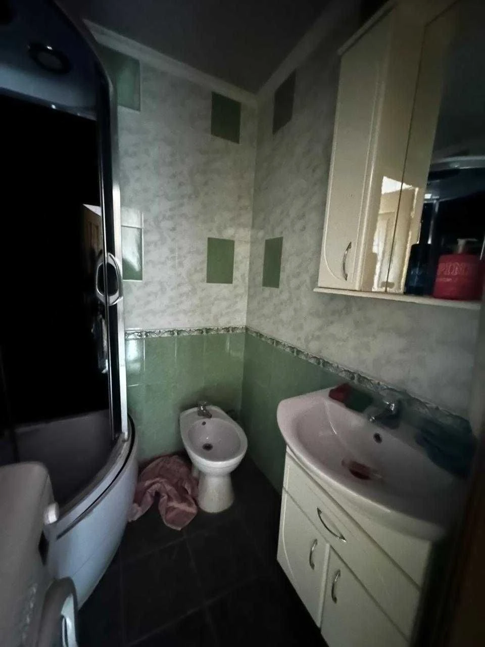 Продажа 3-комнатной квартиры рядом с городским озером, бульвар Южный