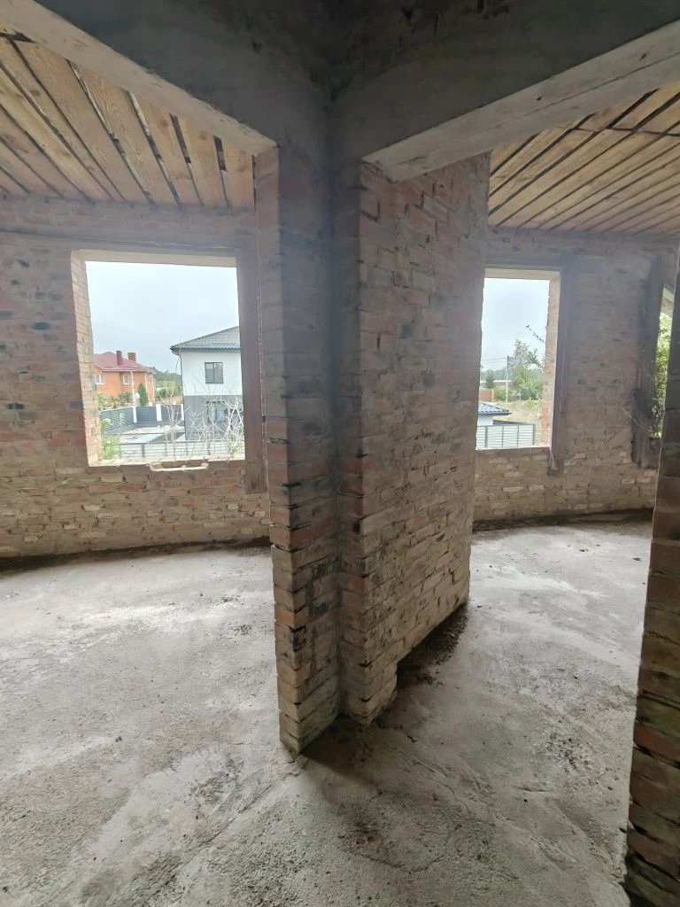 House 400 sq m, 1 acre, Top area, Ready for renovation! All utilities.