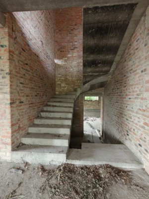 House 400 sq m, 1 acre, Top area, Ready for renovation! All utilities.