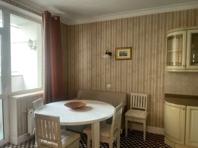 Квартира. Киев, улица Раисы Окипной