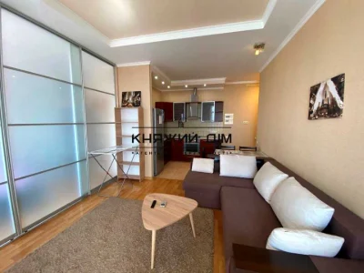 Apartment. Kyiv, Mikols'ko-Slobids'ka st.
