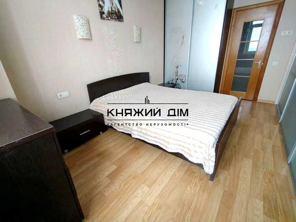 Apartment. Kyiv, Mikols'ko-Slobids'ka st.