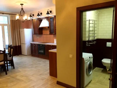 Оренда квартири 2-кімн. 50 м² 2/18 пов.