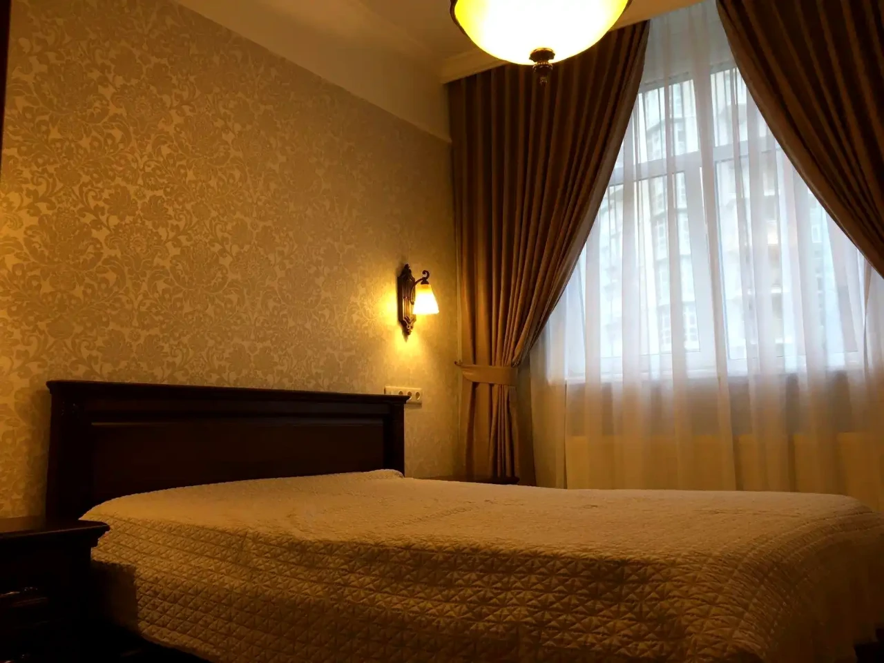 Оренда квартири 2-кімн. 50 м² 2/18 пов.