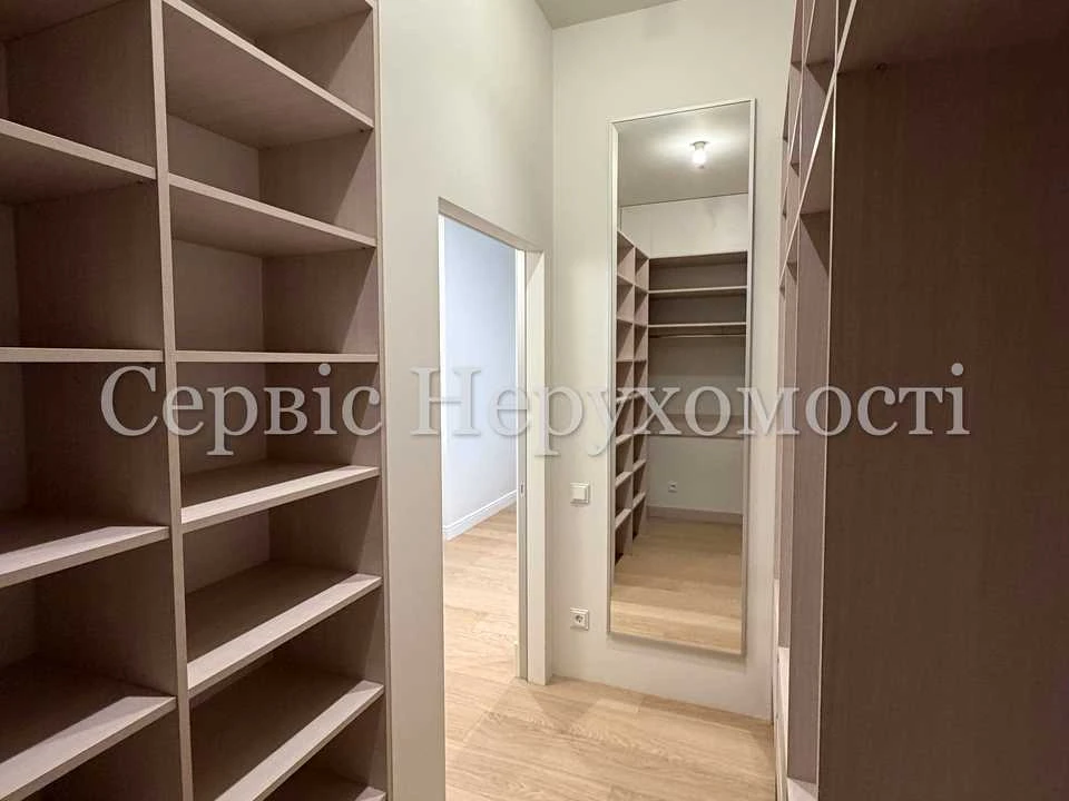 Квартира. Київ, Джона Маккейна вул.