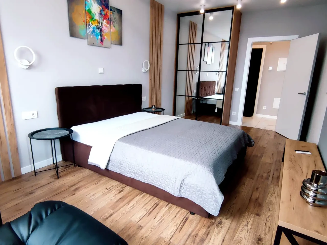 Rent 1-bedroom apartment 42 m² on the 12th floor