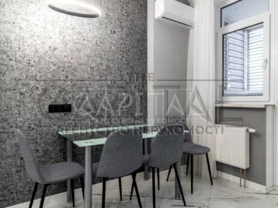 Apartment. Voskresenskaya Street, Kyiv