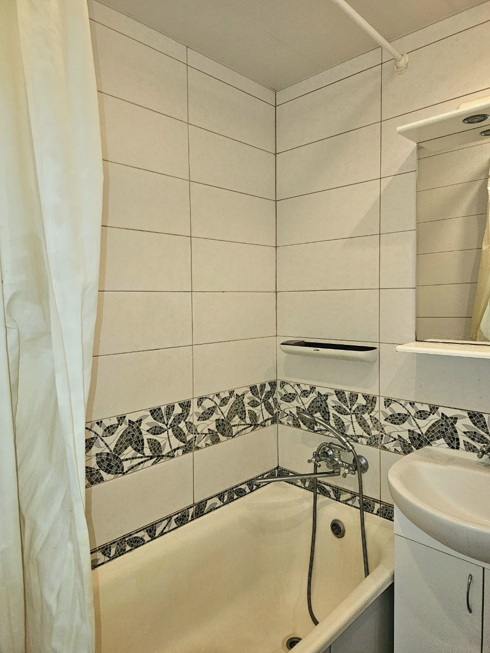 For Sale: 1-room apartment in the Zhukovsky settlement, 6/9, Prodolnaya Street