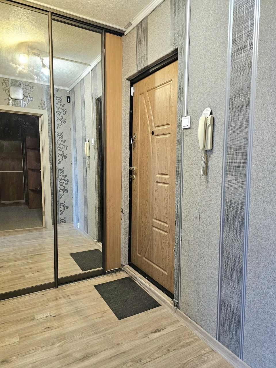 For Sale: 1-room apartment in the Zhukovsky settlement, 6/9, Prodolnaya Street