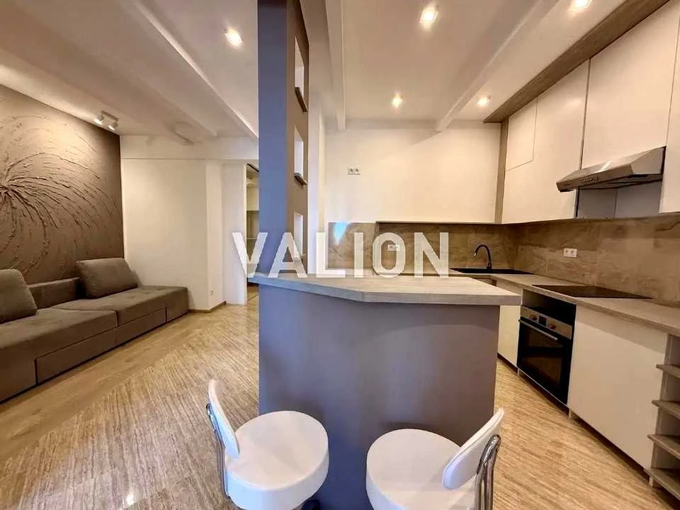 Apartment. Kyiv, Lower Val Street