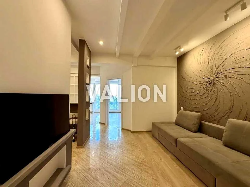 Apartment. Kyiv, Lower Val Street
