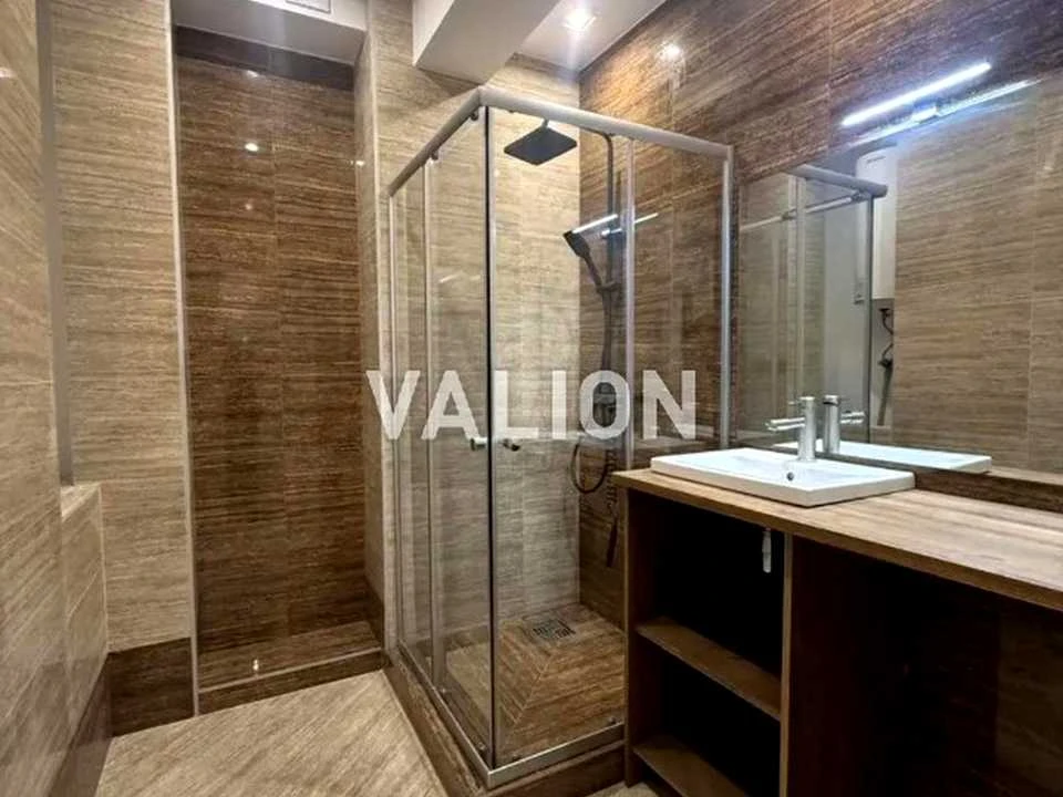 Apartment. Kyiv, Lower Val Street