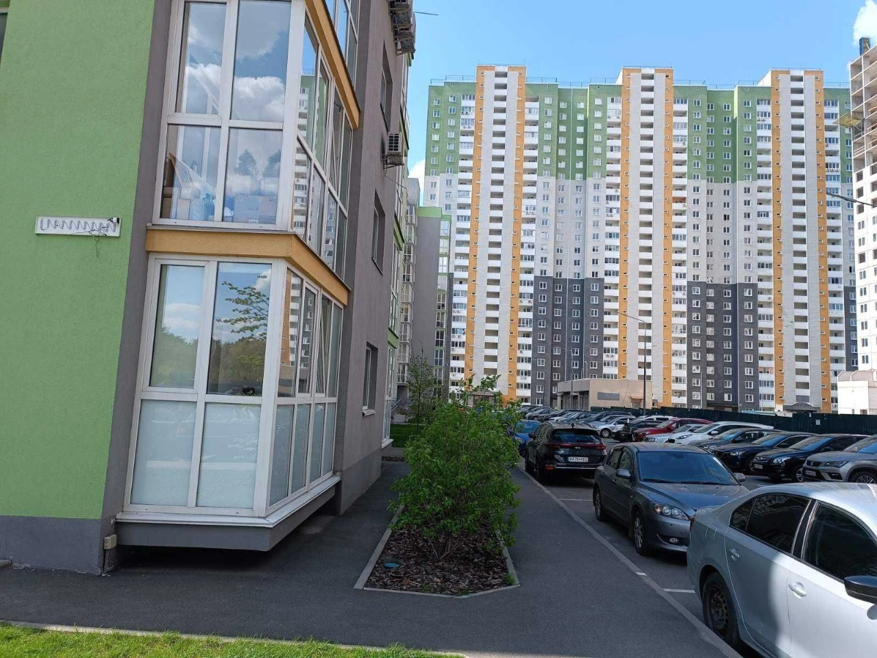 Готова 2-кімнатна квартира з ремонтом біля метро! Поруч парк, Є-Оселя, Є-Відн