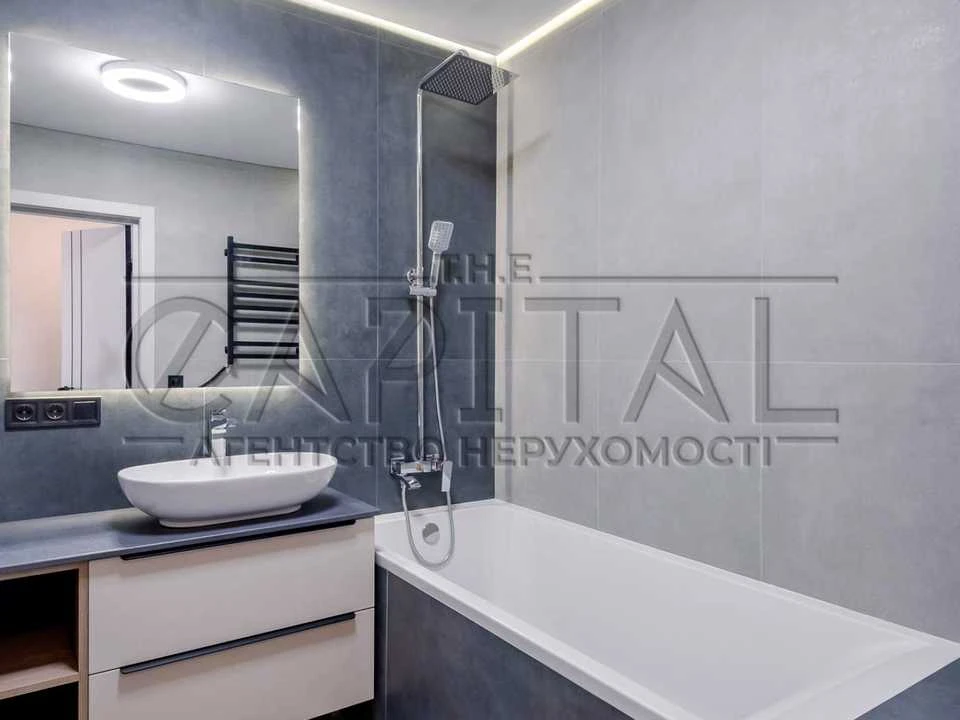Apartment. Mikhailo Maksimovych Street, Kyiv