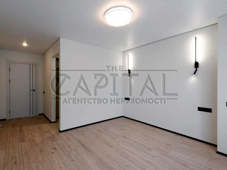 Apartment. Mikhailo Maksimovych Street, Kyiv