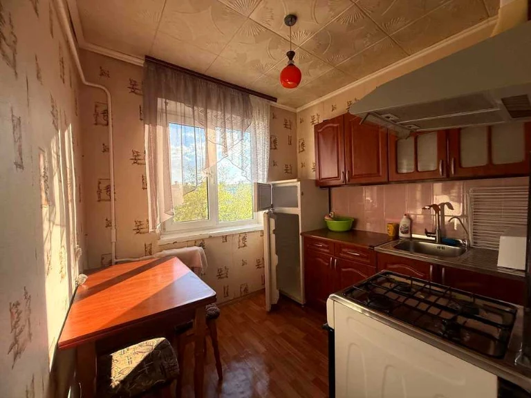 Apartment. Дніpro, Batumska St.