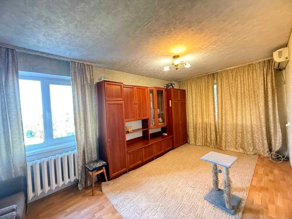 Apartment. Дніpro, Batumska St.