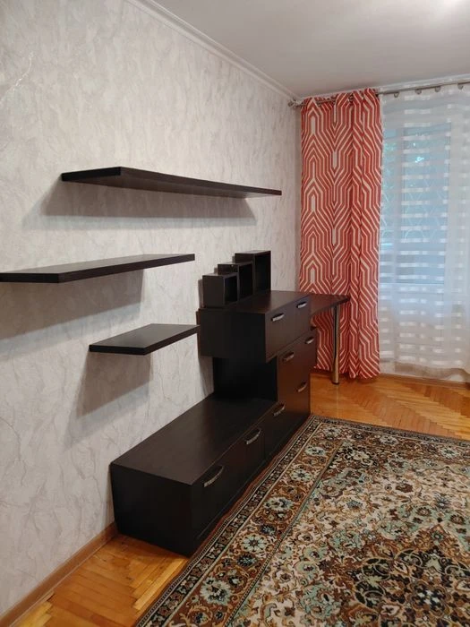 Selling a 1-room apartment (1/12) in Alekseevka.