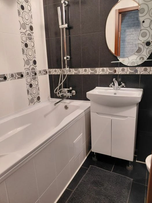 Selling a 1-room apartment (1/12) in Alekseevka.