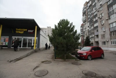 3-bedroom apartment in the center of the Southern microdistrict