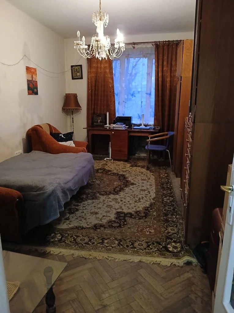Sale of a great 2-room apartment in a Polish luxury building under renovation.