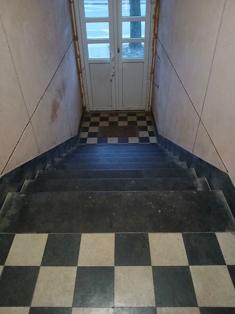 Sale of a great 2-room apartment in a Polish luxury building under renovation.