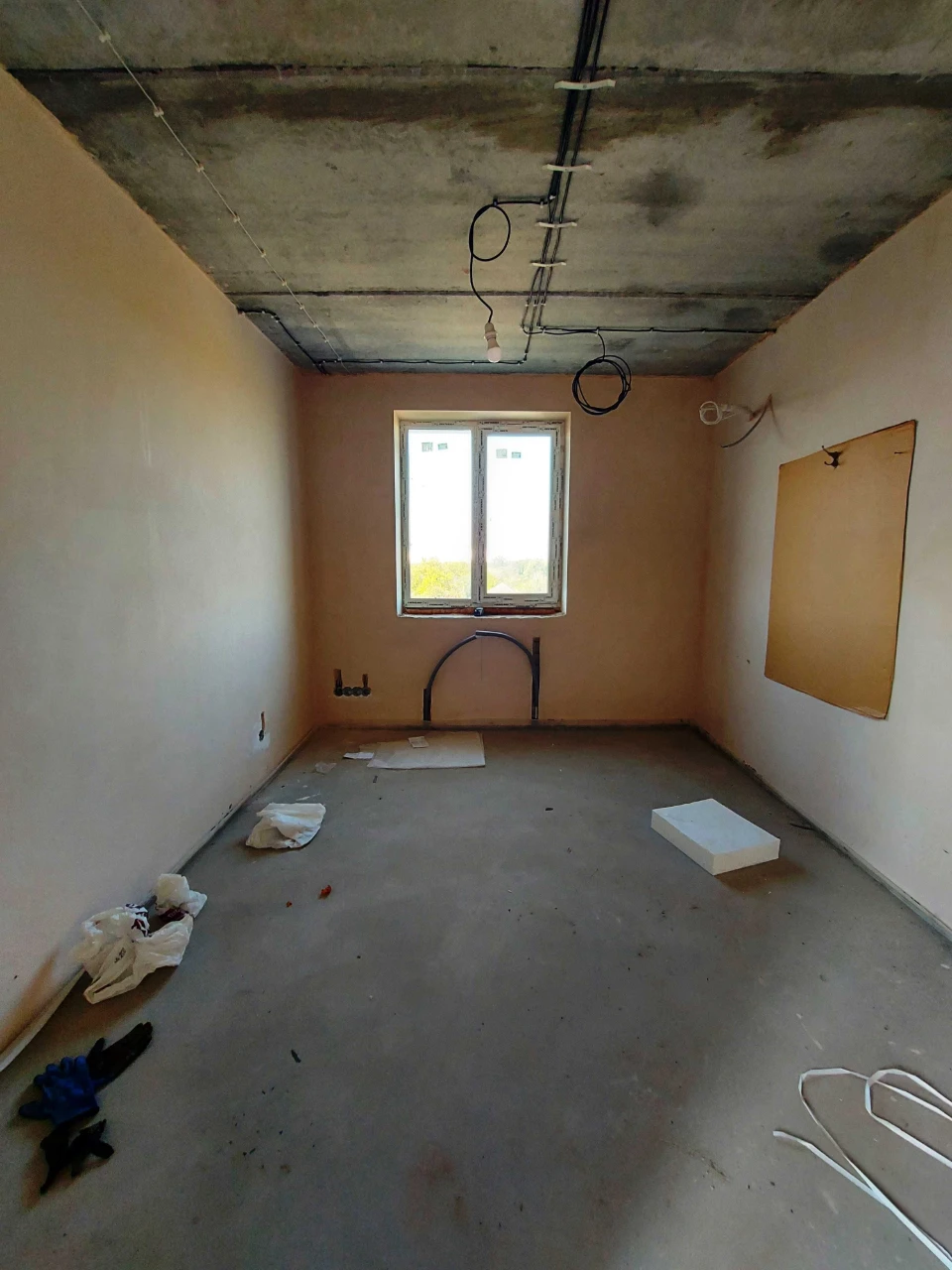 For Sale Spacious 2-bedroom apartment