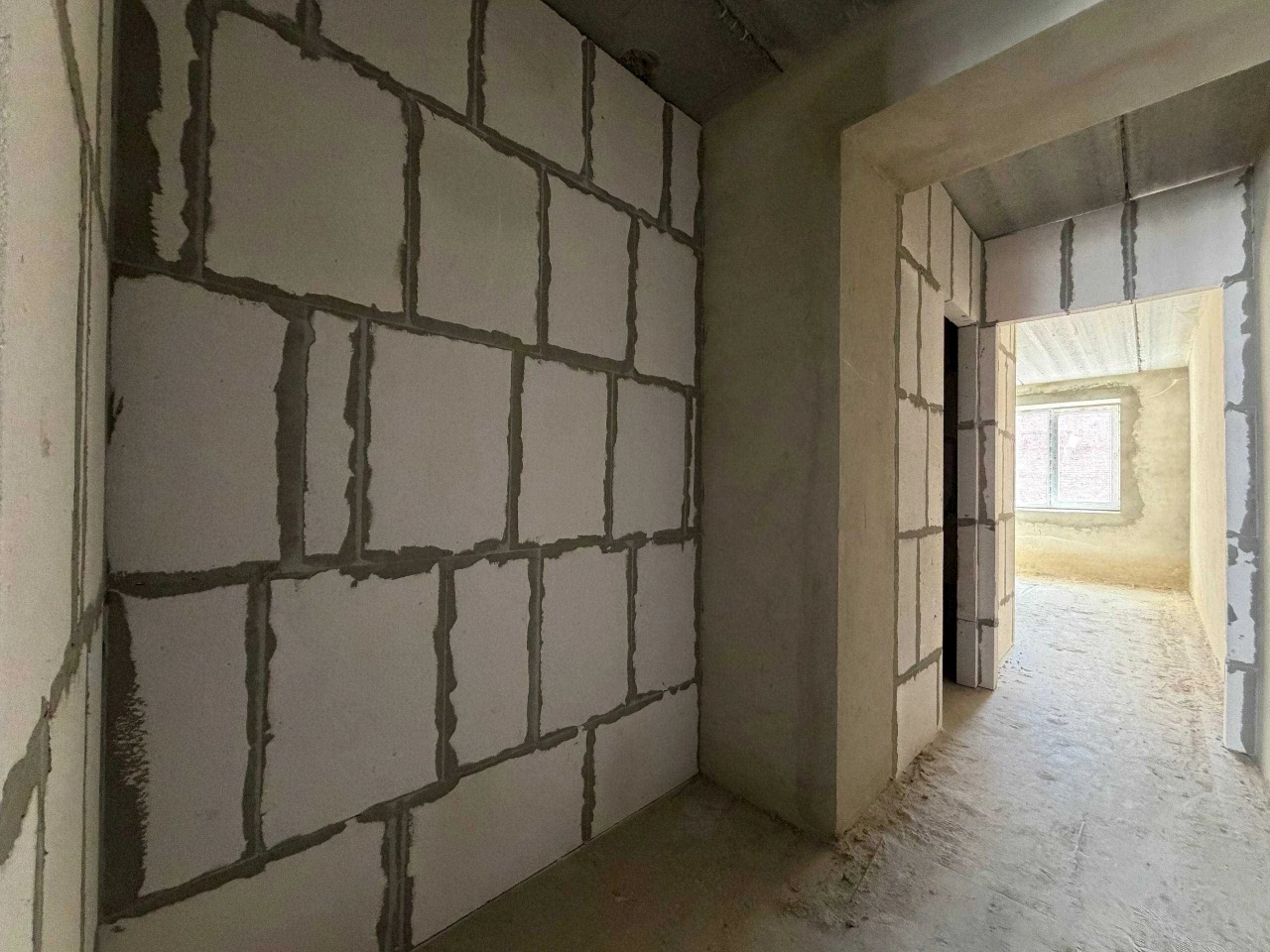 Urgent cheap one-room apartment!!