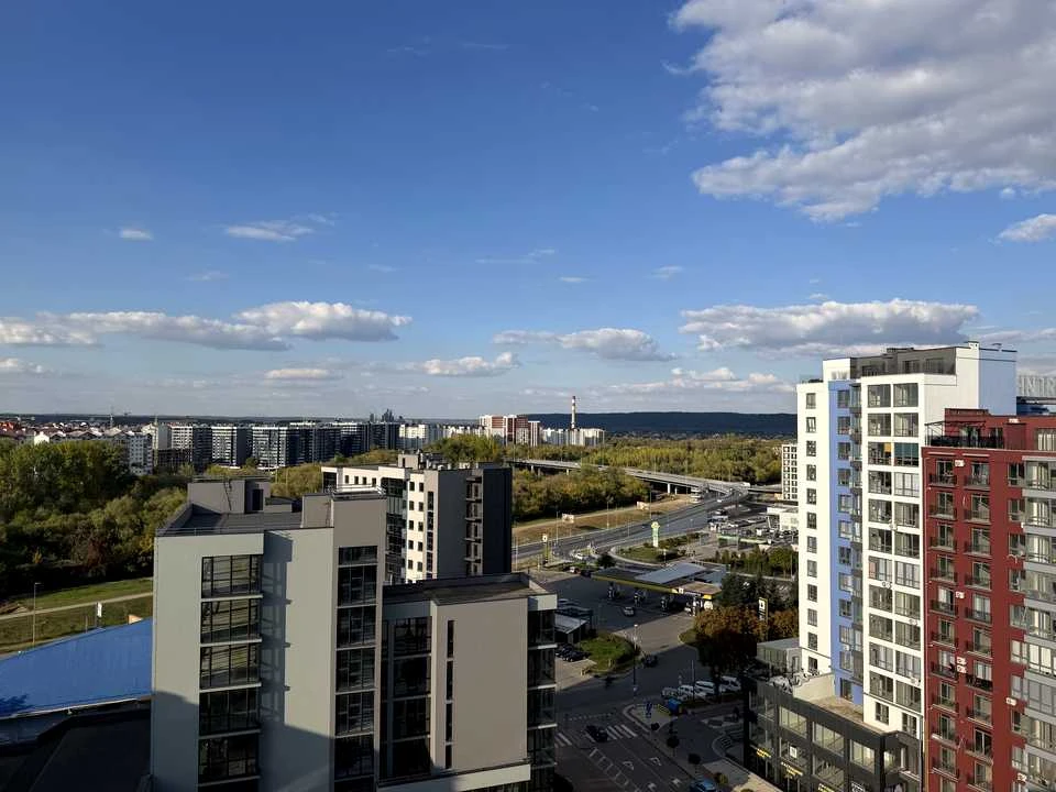Apartment. Ivano-Frankivsk, Kniahynyn st.