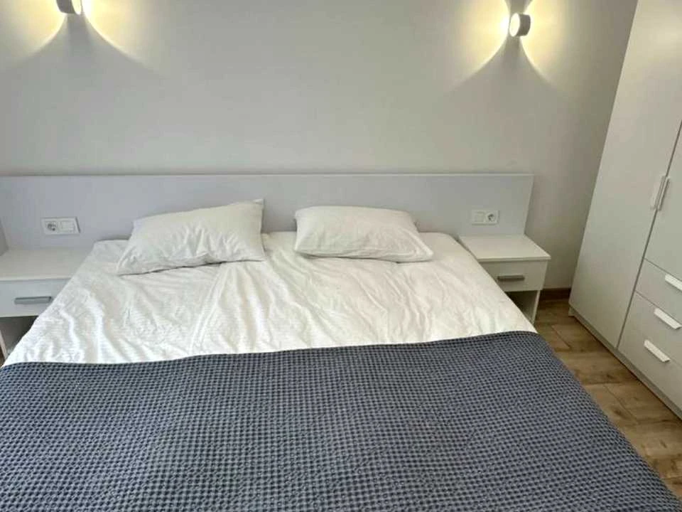 Apartment. Львів, Залізнична вул.