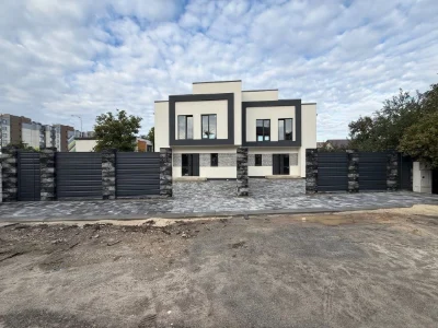 Продаж сучасного двоповерхового будинку у Києві на вул. Стец