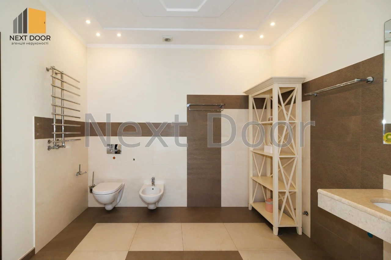 Енергонезалежний будинок в Києві: 5 кімнат, 281.7 м², 6 сото