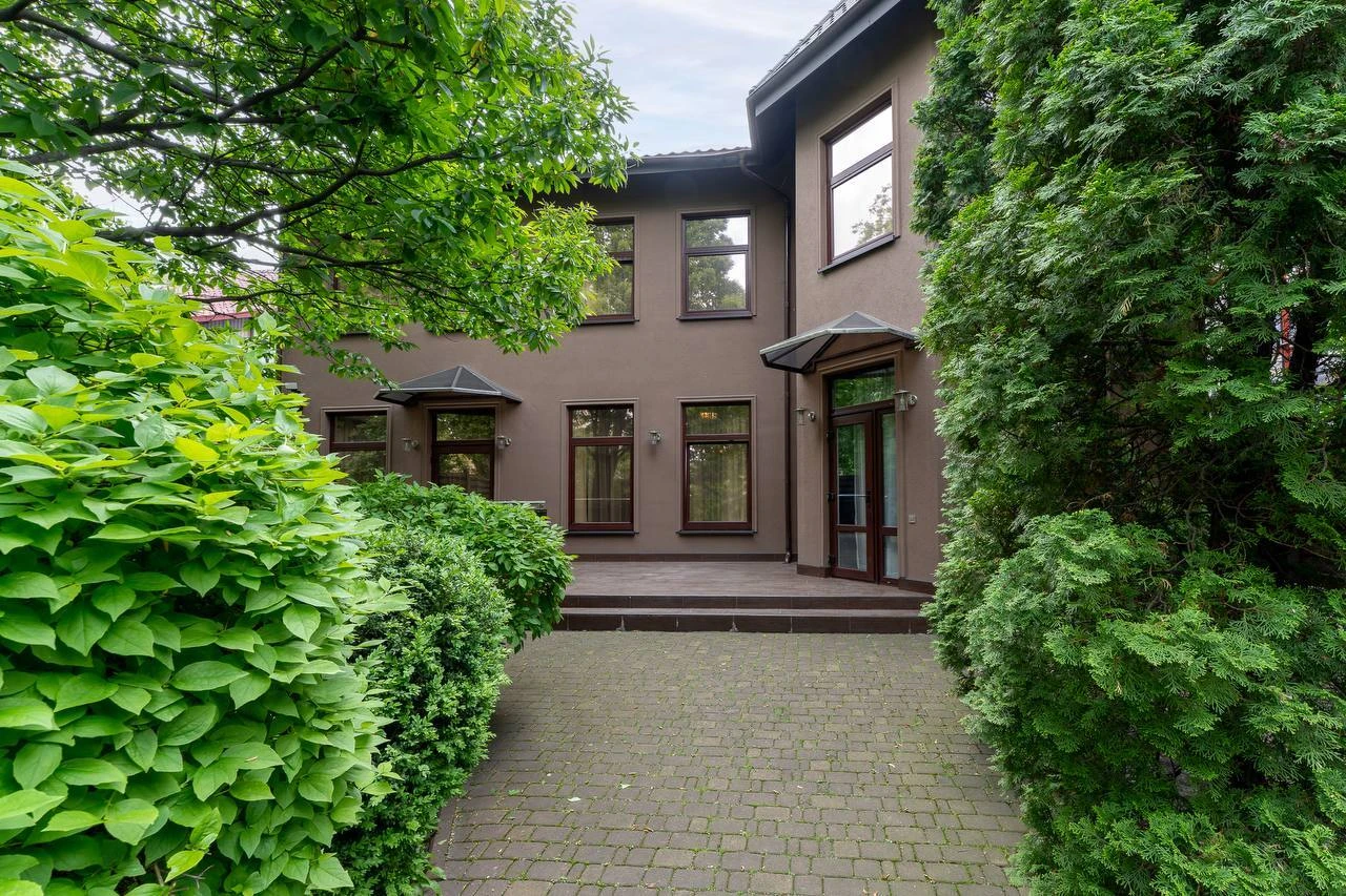 Продажа дома 590 м², Ивана Улитина ул., 33