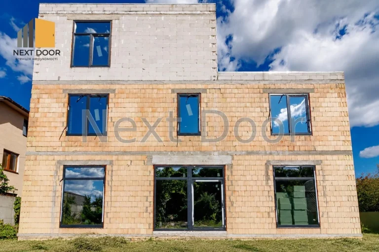 БУДИНОК 288,3 М² НА ОБОЛОНІ | 3,87 СОТКИ | ГАРАЖ НА 2 АВТО |