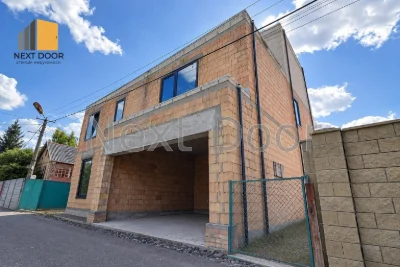 БУДИНОК 288,3 М² НА ОБОЛОНІ | 3,87 СОТКИ | ГАРАЖ НА 2 АВТО |