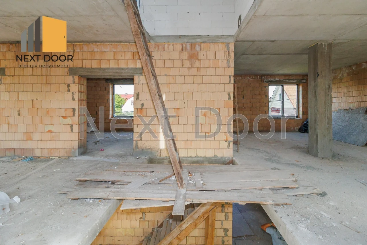 БУДИНОК 288,3 М² НА ОБОЛОНІ | 3,87 СОТКИ | ГАРАЖ НА 2 АВТО |