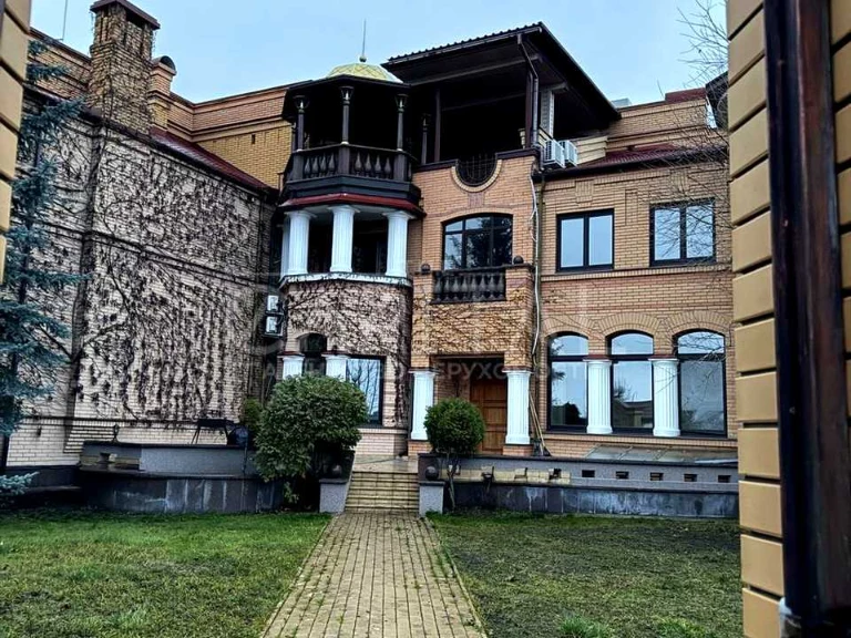 House. Kyiv, Obolonska St.