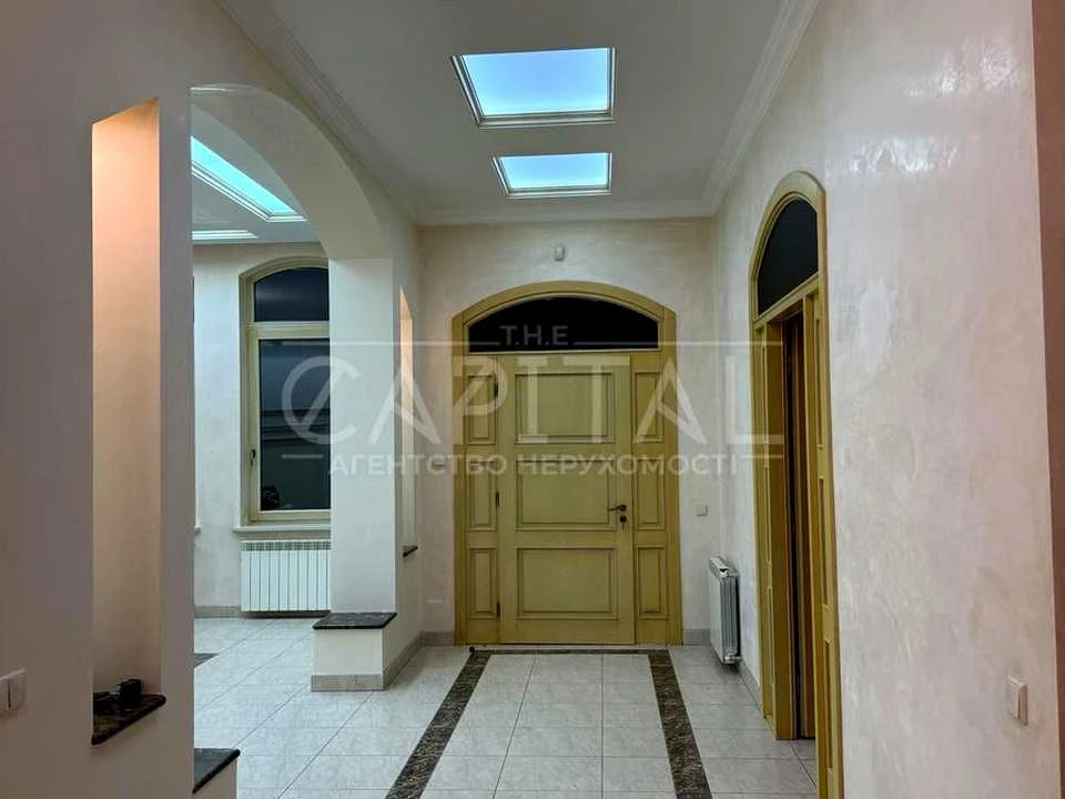 House. Kyiv, Obolonska St.