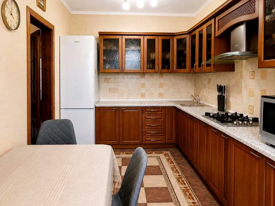 Будинок. Дніпро, Малахітовий пров.