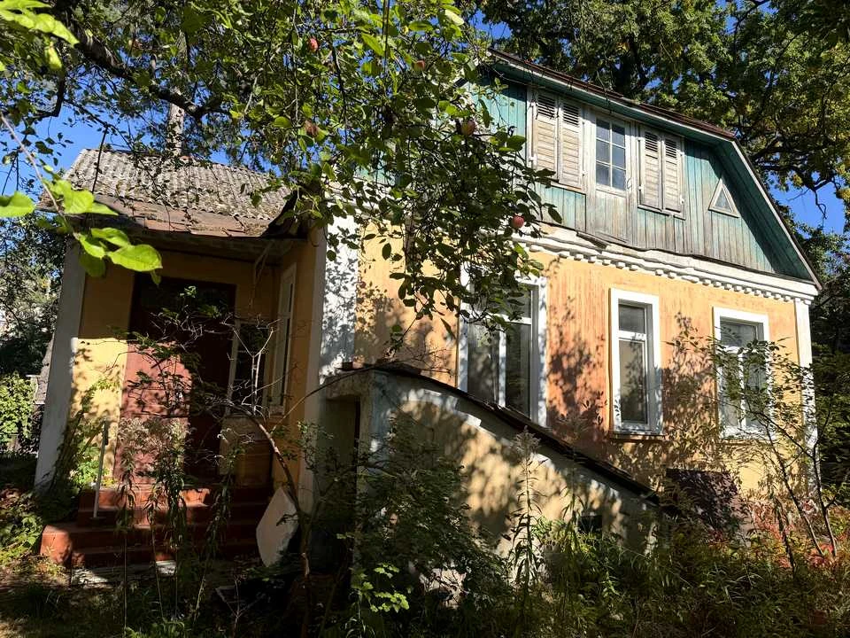 Ділянка. Київ, Верховинна вул.