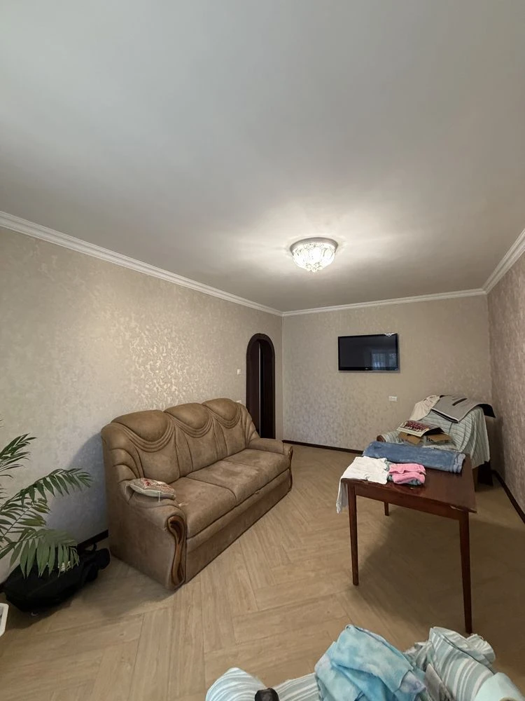 Sale of a 2-room apartment with individual heating!!