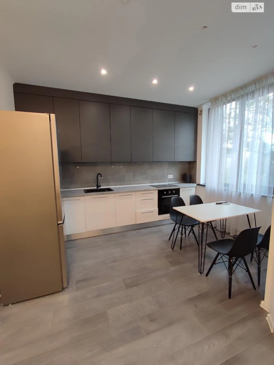 Long-Term Rental Apartment, Podil