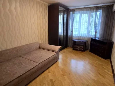 Квартира. Оболонская площадь