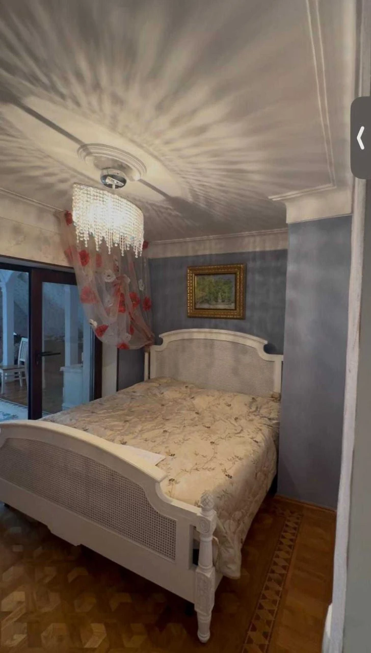 Продається хазяйський будинок на 4 сотках на 10 станції Вели