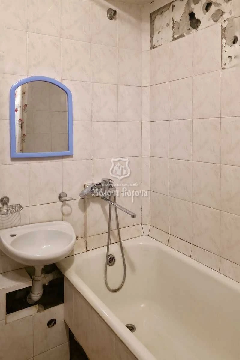 2-Room Apartment, Roman Ratushnyy Street, 12, Solomyanka