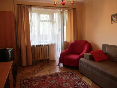 Продам СВОЮ  1-кв на ЗАПОРОЖСКОМ шоссе дом 48, Тополь-1