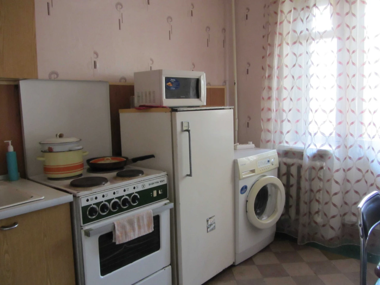 Продам СВОЮ  1-кв на ЗАПОРОЖСКОМ шоссе дом 48, Тополь-1