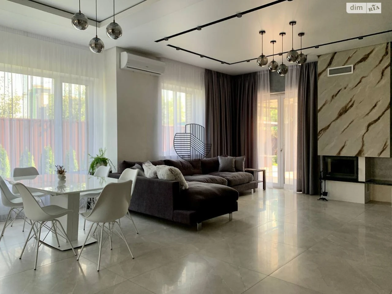 Long-Term Rental House in Holosiiv