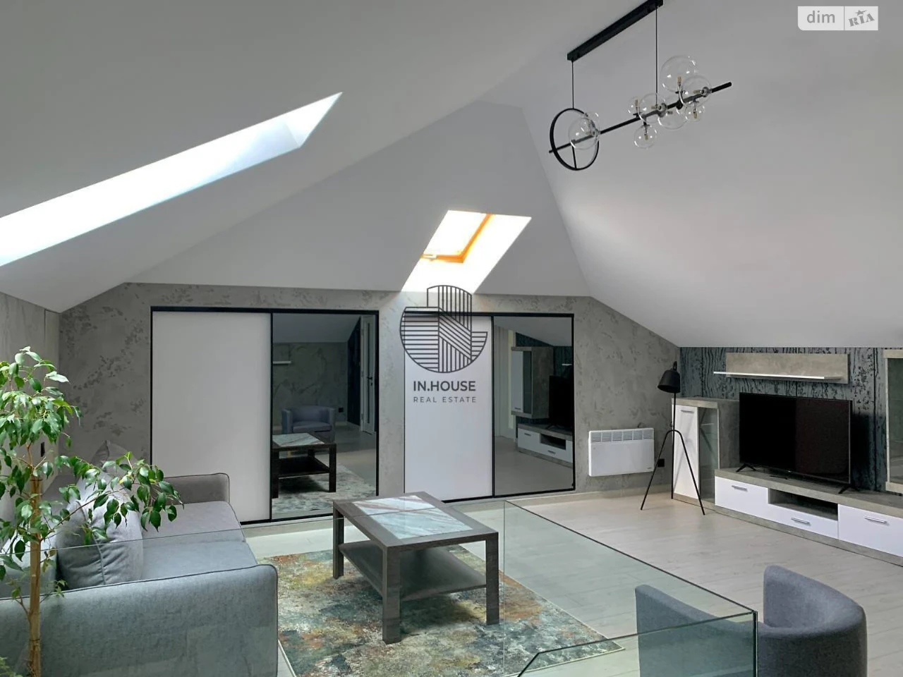 Long-Term Rental House in Holosiiv