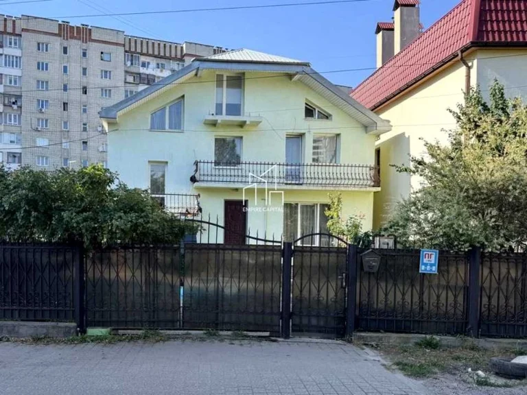 House. Lviv, Shpoianska Street